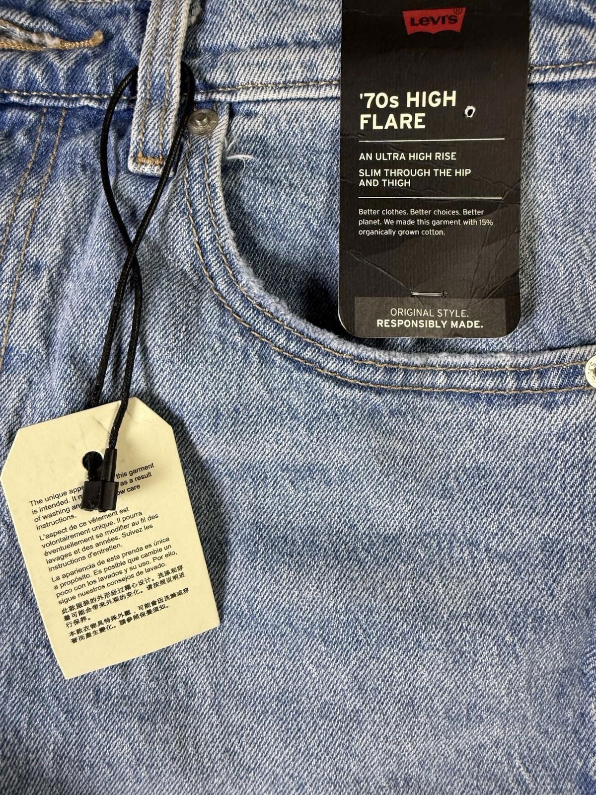 Levi’s Women’s 70'S High Rise Flare Jeans Light Wash 27x32 NWT